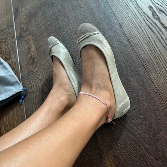 Tods grey/silver flats - Picture 4 of 4